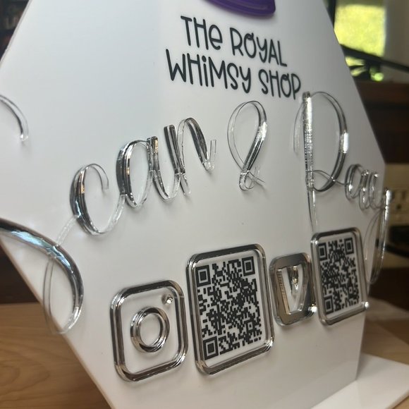 Social Media / Signs - Picture 2 of 5